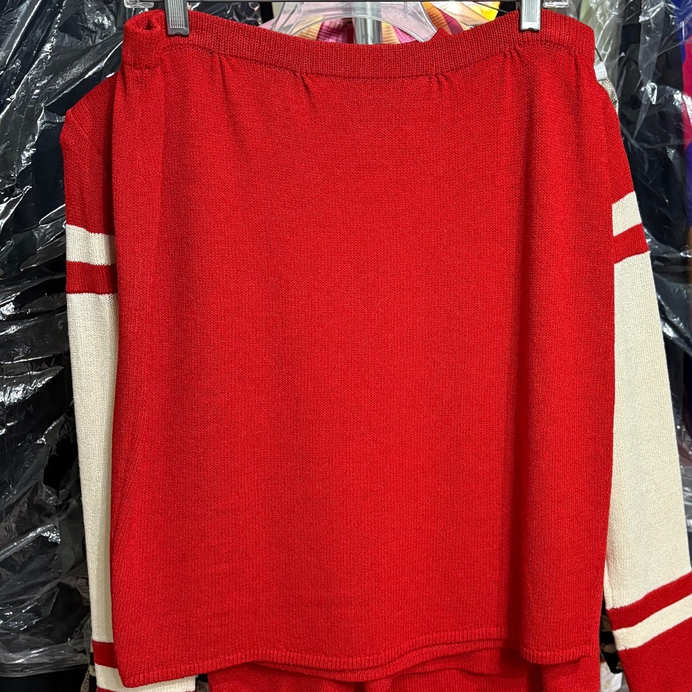 St. John’s knit top with ski skirt